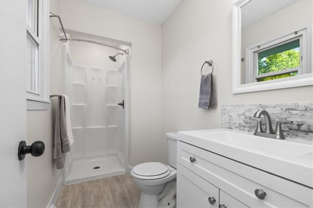 1605 SE M AA Highway, Blue Springs, MO 64014