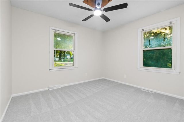 1605 SE M AA Highway, Blue Springs, MO 64014