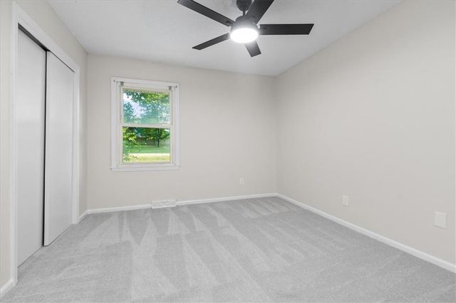1605 SE M AA Highway, Blue Springs, MO 64014