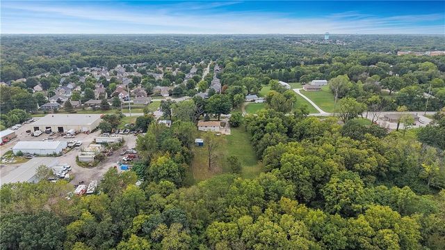 1605 SE M AA Highway, Blue Springs, MO 64014