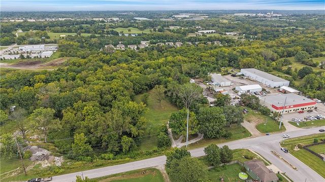 1605 SE M AA Highway, Blue Springs, MO 64014