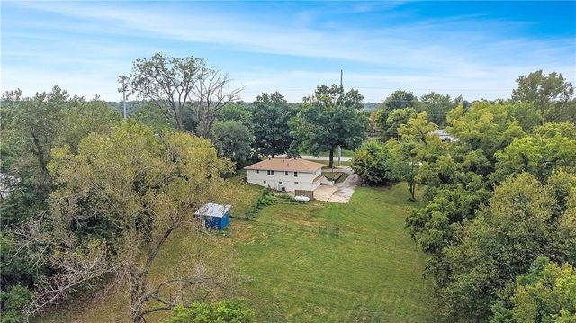 1605 SE M AA Highway, Blue Springs, MO 64014
