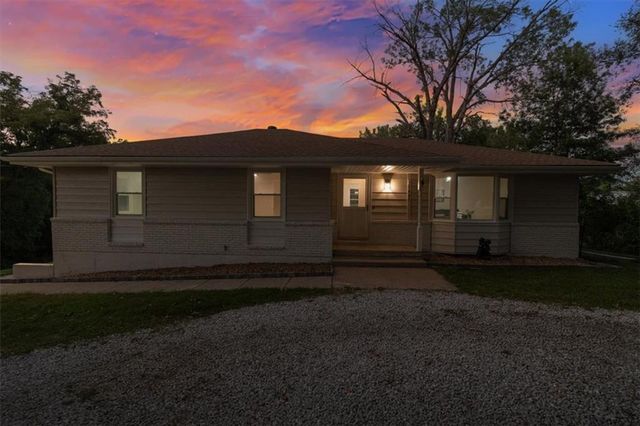 1605 SE M AA Highway, Blue Springs, MO 64014