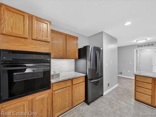 21338 Mulberry Court 52, Farmington Hills, MI 48336