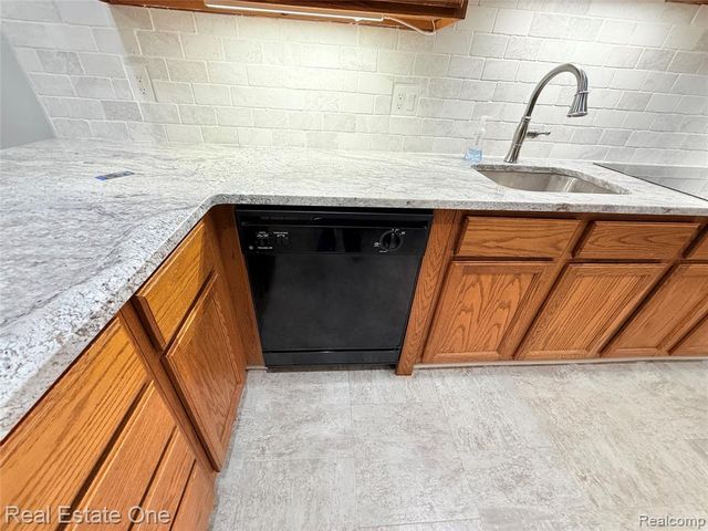 21338 Mulberry Court 52, Farmington Hills, MI 48336