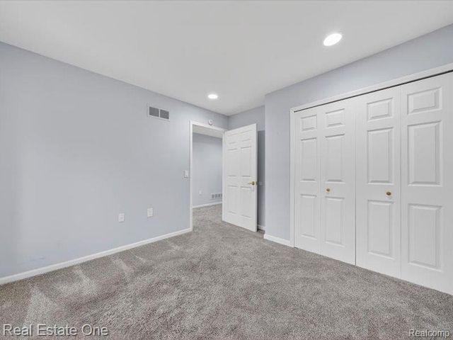 21338 Mulberry Court 52, Farmington Hills, MI 48336
