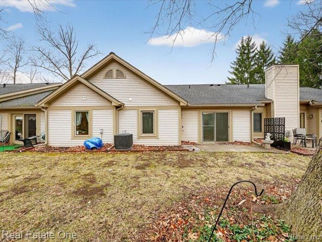 21338 Mulberry Court 52, Farmington Hills, MI 48336