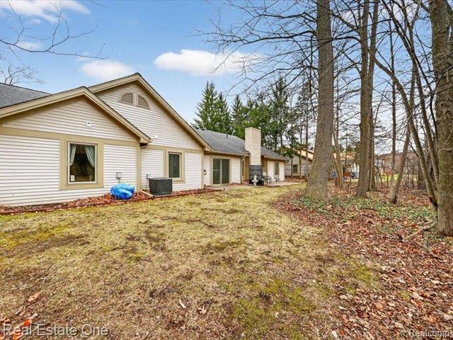 21338 Mulberry Court 52, Farmington Hills, MI 48336