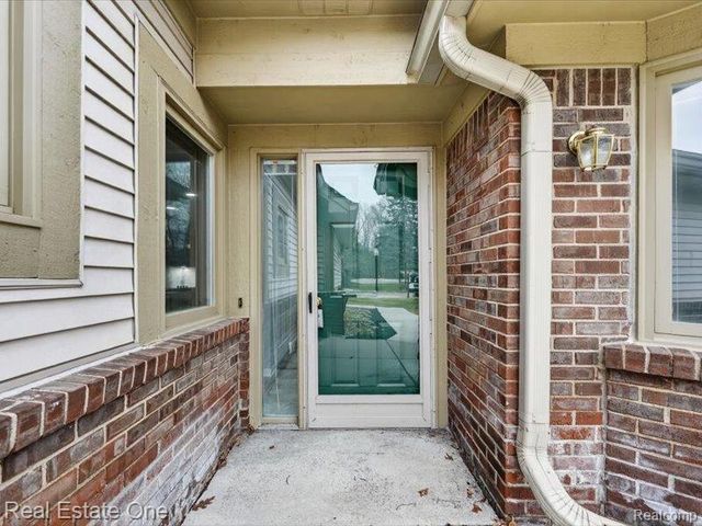 21338 Mulberry Court 52, Farmington Hills, MI 48336