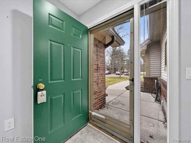 21338 Mulberry Court 52, Farmington Hills, MI 48336