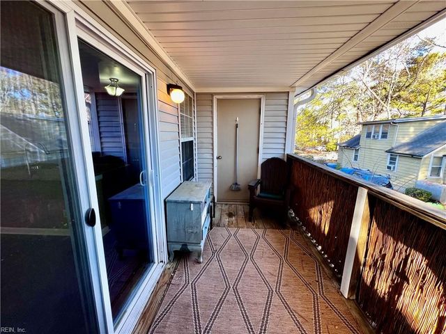 408 Sea Pointe Ct Apt 201, Virginia Beach, VA 23451