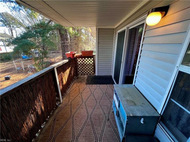 408 Sea Pointe Ct Apt 201, Virginia Beach, VA 23451