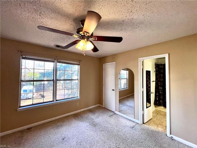 408 Sea Pointe Ct Apt 201, Virginia Beach, VA 23451