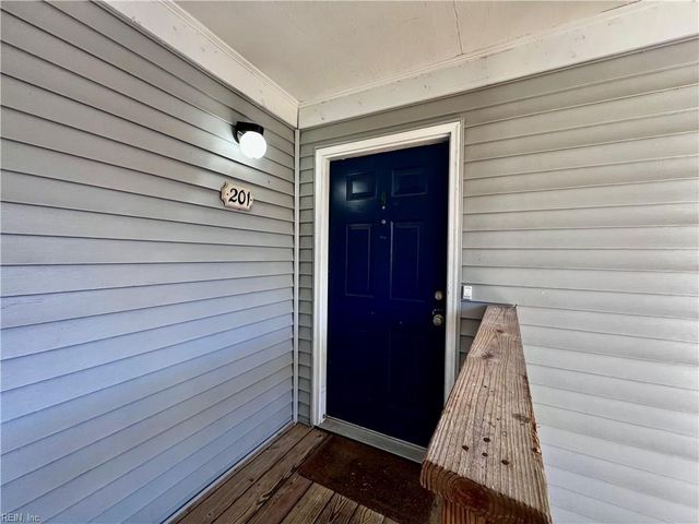 408 Sea Pointe Ct Apt 201, Virginia Beach, VA 23451