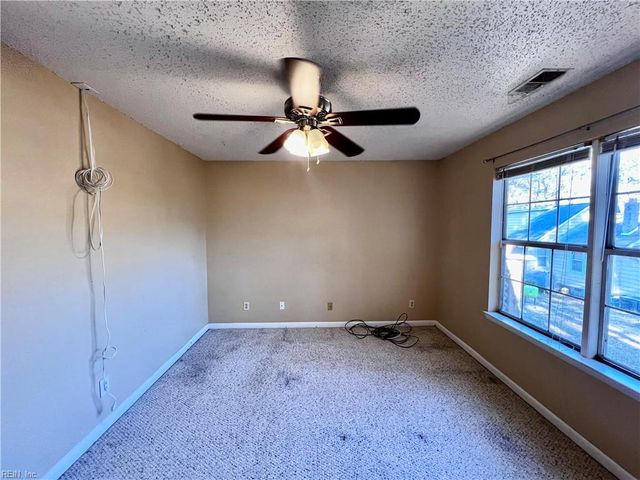 408 Sea Pointe Ct Apt 201, Virginia Beach, VA 23451