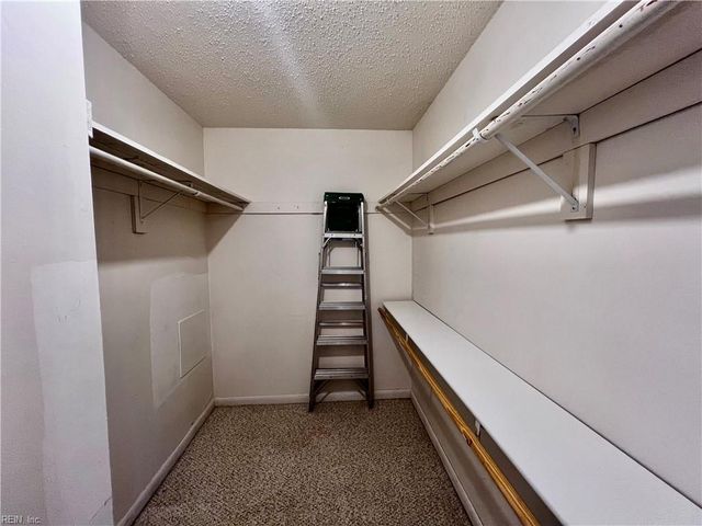 408 Sea Pointe Ct Apt 201, Virginia Beach, VA 23451