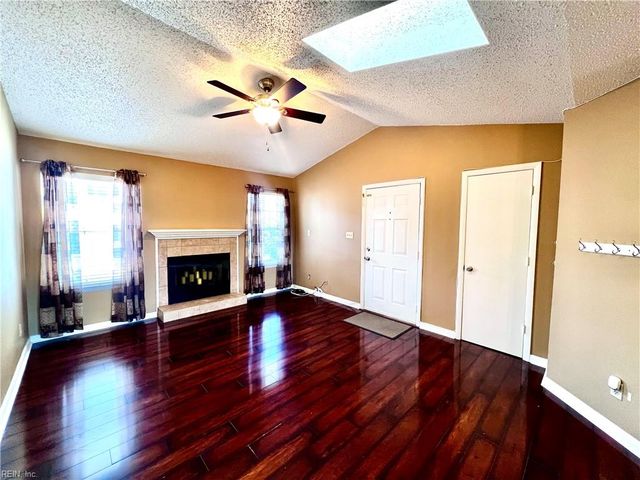 408 Sea Pointe Ct Apt 201, Virginia Beach, VA 23451