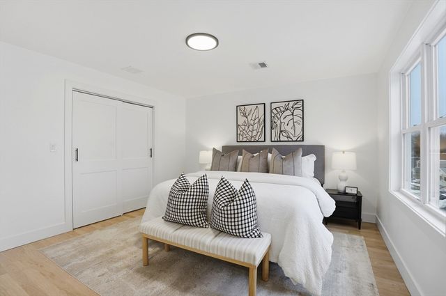 44 Lakeview Terrace, Waltham, MA 02451