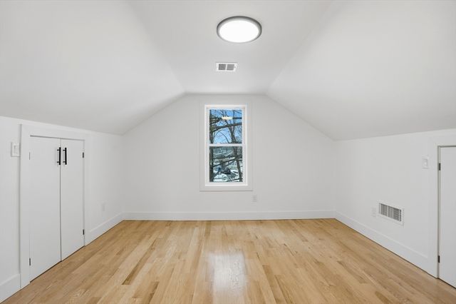 44 Lakeview Terrace, Waltham, MA 02451