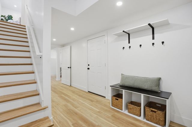 44 Lakeview Terrace, Waltham, MA 02451