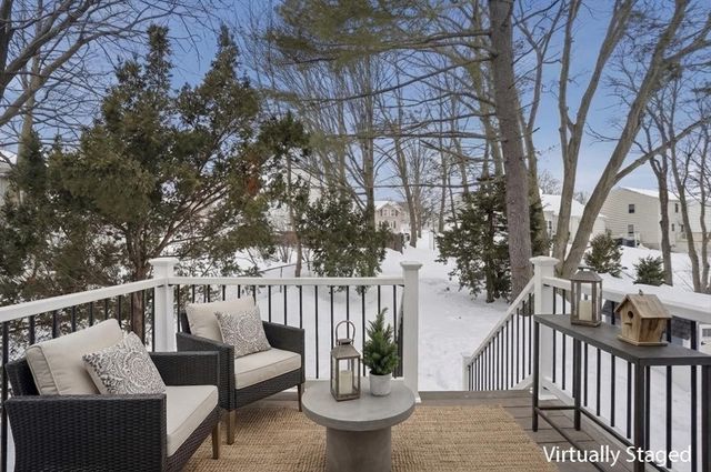 44 Lakeview Terrace, Waltham, MA 02451