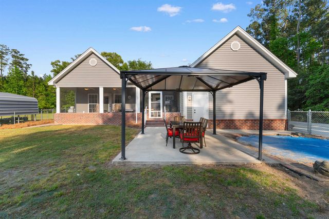 1884 Clarence Dr., Andrews, SC 29510