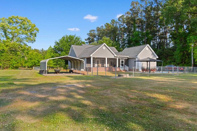 1884 Clarence Dr., Andrews, SC 29510