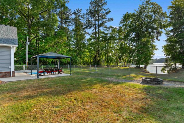 1884 Clarence Dr., Andrews, SC 29510