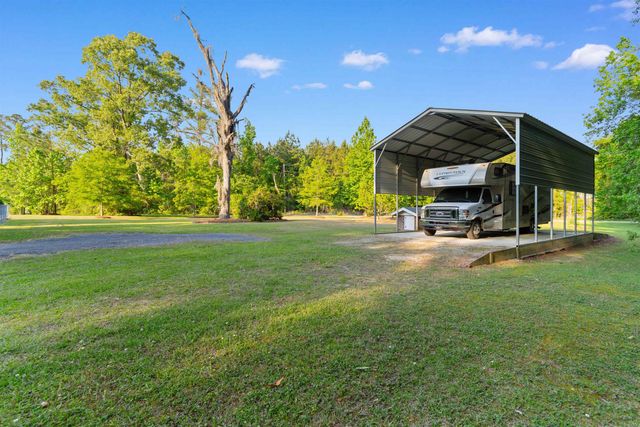 1884 Clarence Dr., Andrews, SC 29510