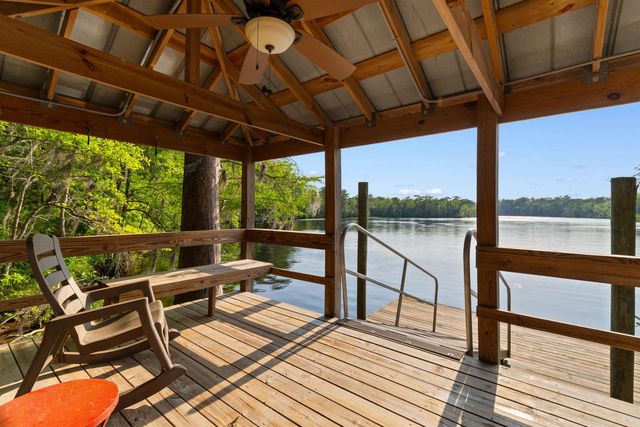 1884 Clarence Dr., Andrews, SC 29510