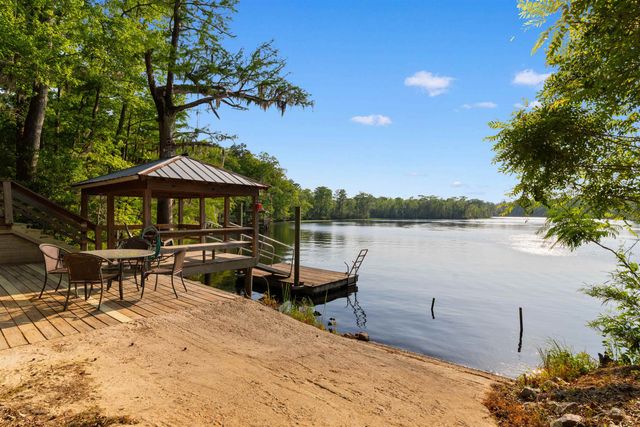 1884 Clarence Dr., Andrews, SC 29510