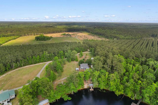 1884 Clarence Dr., Andrews, SC 29510