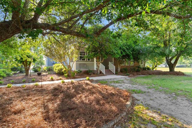 1884 Clarence Dr., Andrews, SC 29510