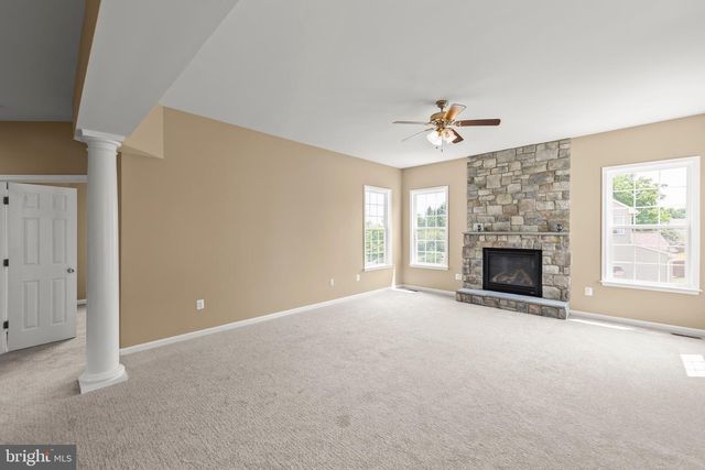 2700 LOYALTY CT, Winchester, VA 22601