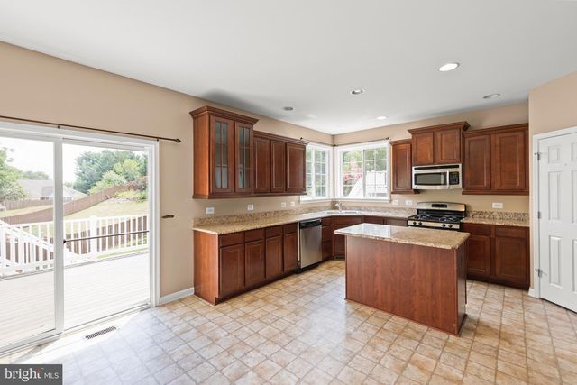 2700 LOYALTY CT, Winchester, VA 22601