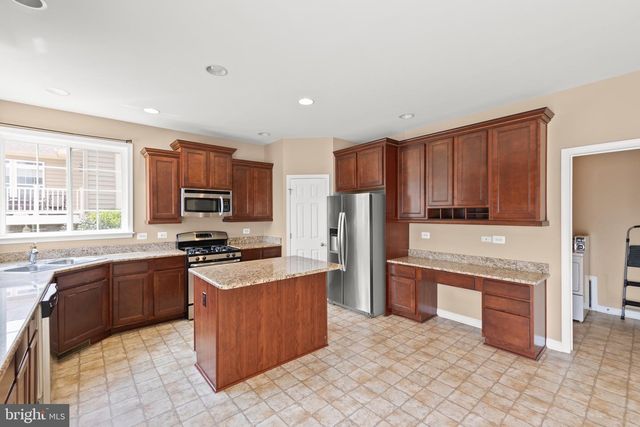 2700 LOYALTY CT, Winchester, VA 22601