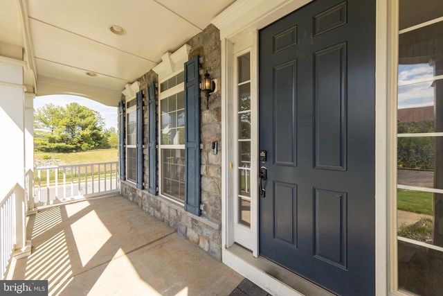 2700 LOYALTY CT, Winchester, VA 22601