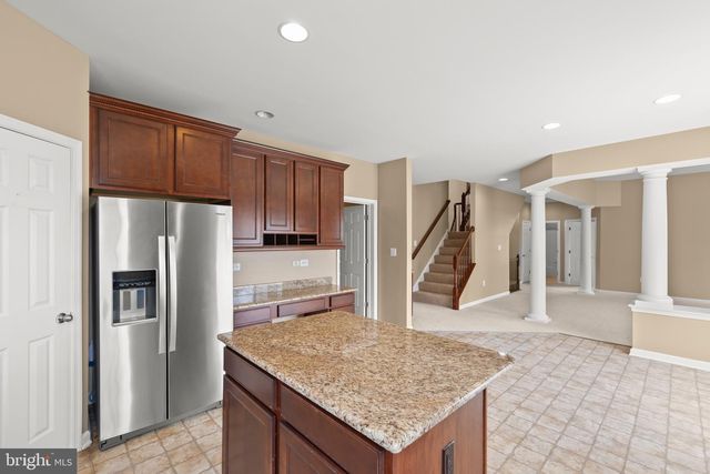 2700 LOYALTY CT, Winchester, VA 22601