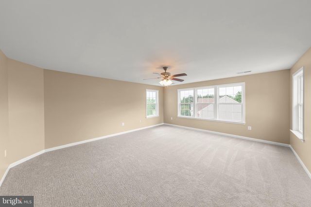 2700 LOYALTY CT, Winchester, VA 22601