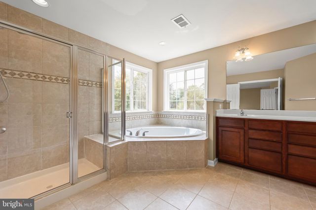 2700 LOYALTY CT, Winchester, VA 22601