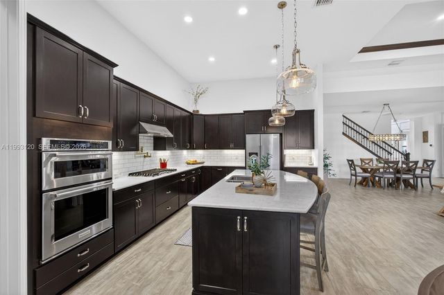 130 Blanca Isles Lane, Jupiter, FL 33478