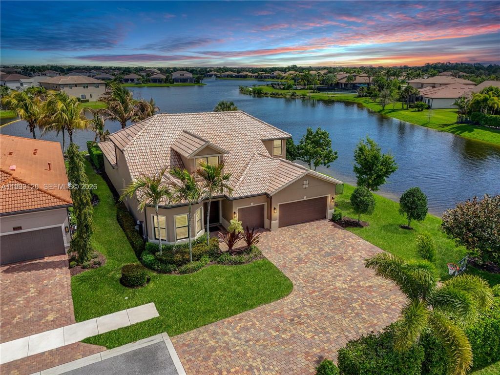 130 Blanca Isles Lane, Jupiter, FL 33478
