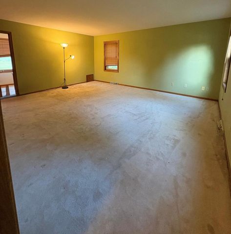 12400 N River ROAD, Mequon, WI 53092