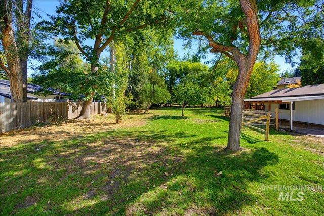 3718 N Collister Dr., Boise, ID 83703