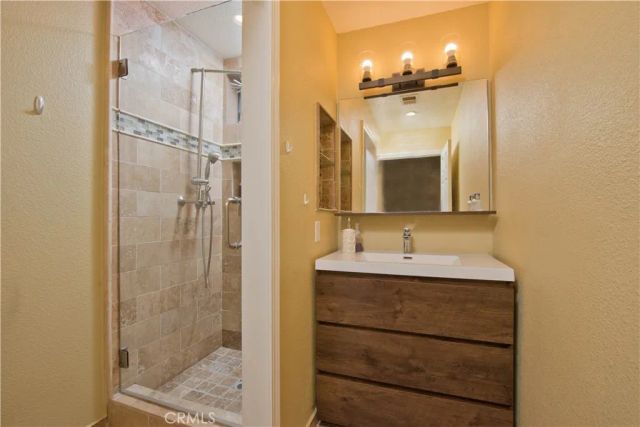3724 Via Del Prado, Calabasas, CA 91302