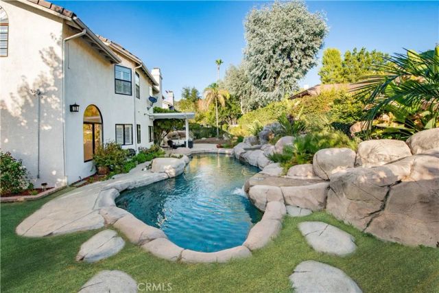 3724 Via Del Prado, Calabasas, CA 91302