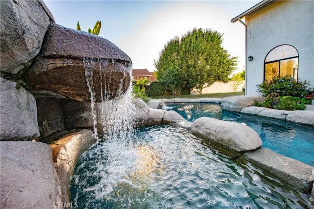 3724 Via Del Prado, Calabasas, CA 91302