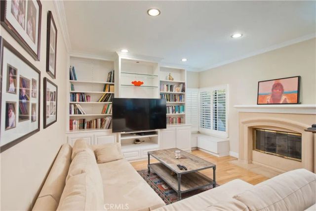3724 Via Del Prado, Calabasas, CA 91302