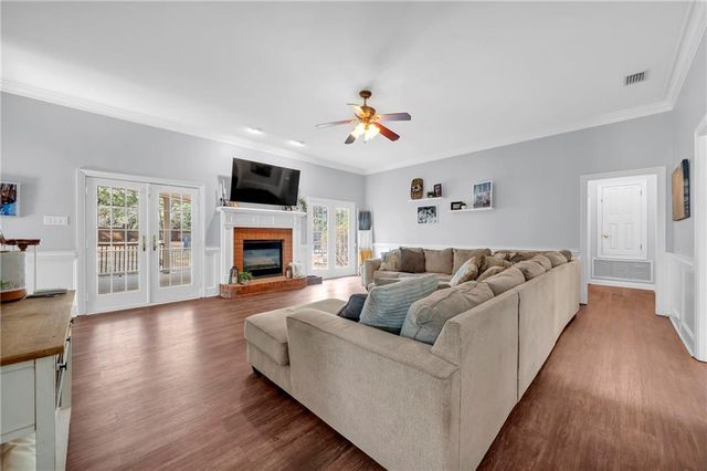 2858 Post Oak Circle, Mobile, AL 36693