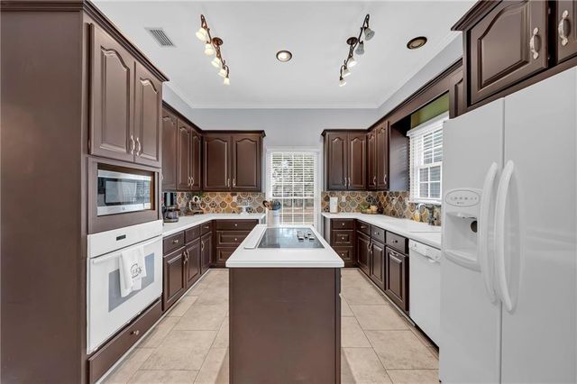 2858 Post Oak Circle, Mobile, AL 36693